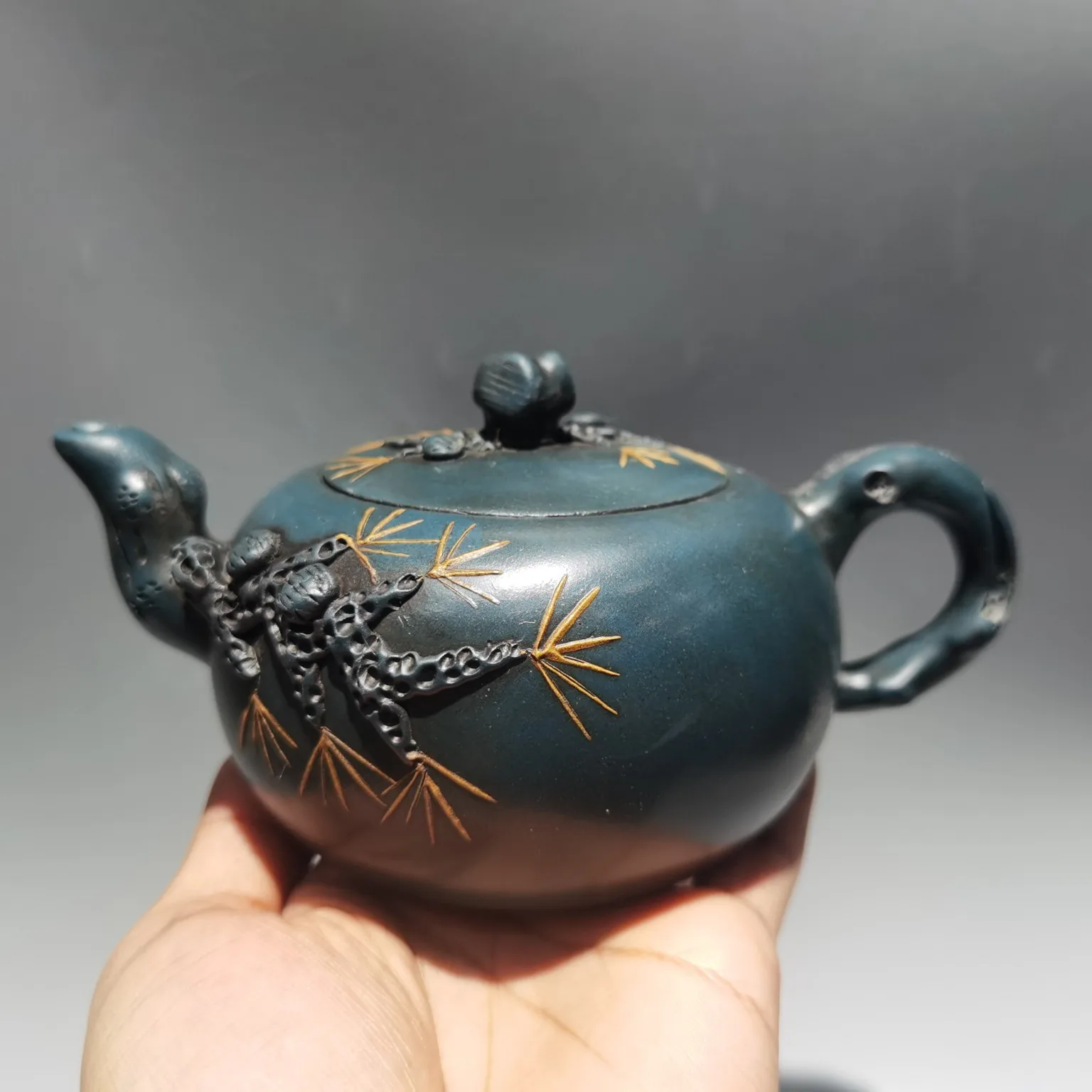 Фарфоровая керамика Yixing Zisha, ручная работа, игла для сосны, чайник для чайника, офисный чайник из зеленой глины, 7 дюймов
Фарфоровая керамика Yixing Zisha, ручная работа, игла для сосны, чайник для чайника, офисный чайник из зеленой глины, 7 дюймов