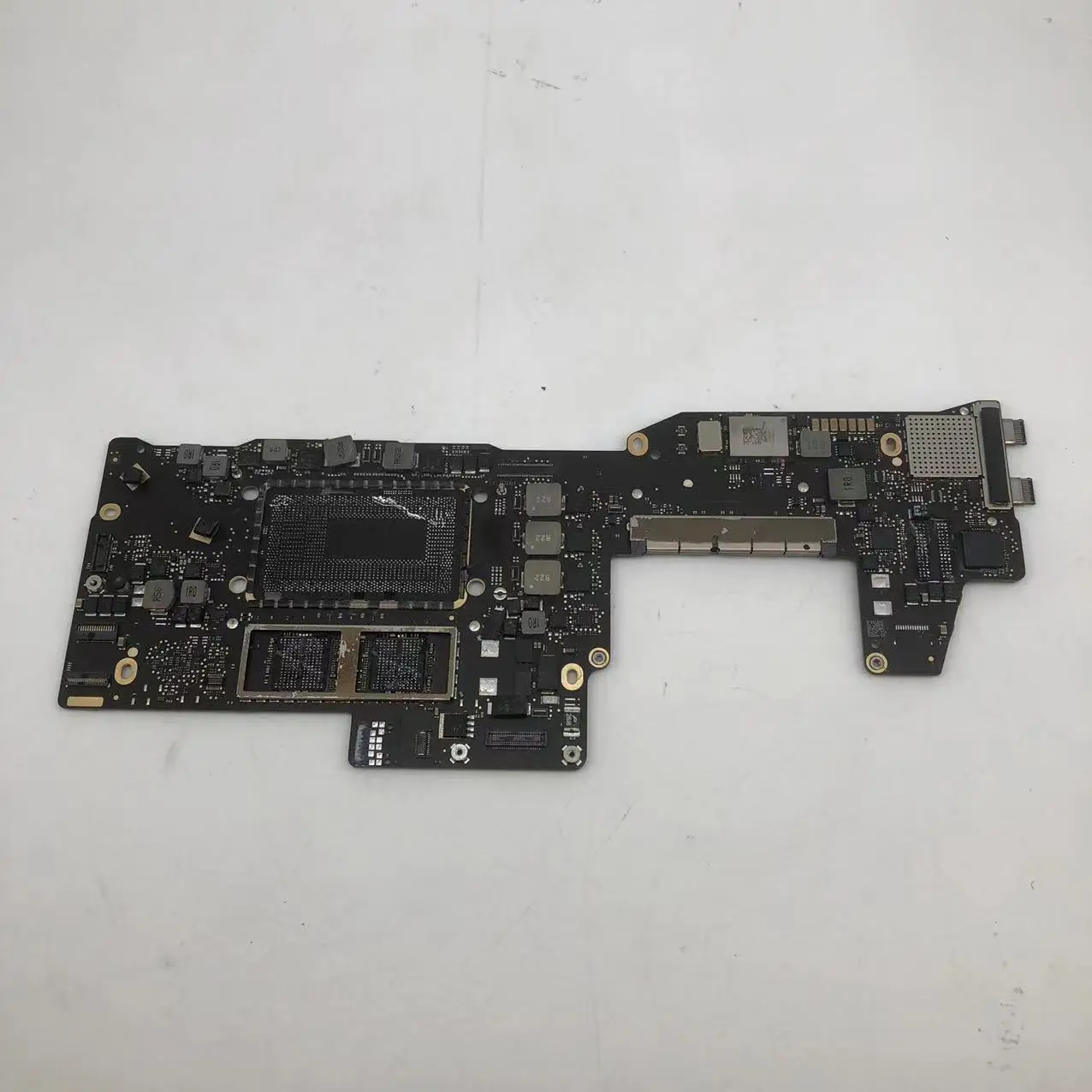 Неисправная материнская плата 820-00840-A для MacBook Pro 13 "A1708, материнская плата для ремонта 2016 2017
Неисправная материнская плата 820-00840-A для MacBook Pro 13 "A1708, материнская плата для ремонта 2016 2017