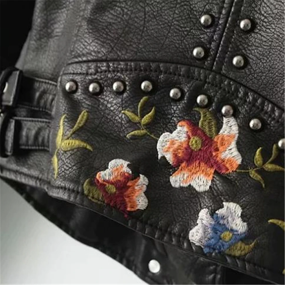 Women Fashion Motorcycle Coat Short Winter Pu Leather Biker Jacket Slim Jackets Female Embroide Manteau Abrigo Veste overzise
Women Fashion Motorcycle Coat Short Winter Pu Leather Biker Jacket Slim Jackets Female Embroide Manteau Abrigo Veste overzise