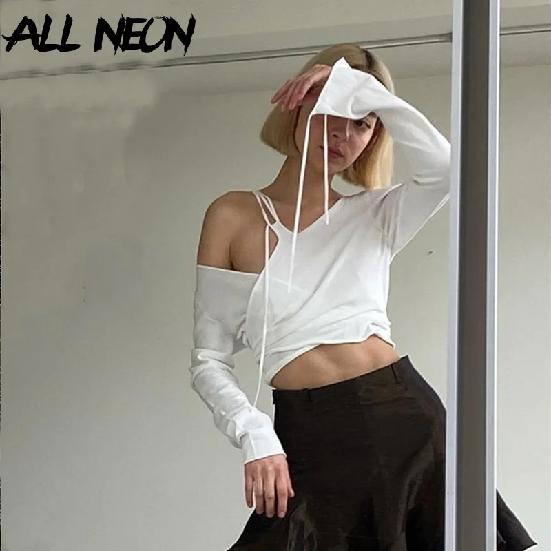 ALLNeon Vintage Aesthetics Patcwork Off Shoulder White Crop Tops 90s Sexy Solid Criss-Cross Long Sleeve T-shirts Clubwear 2021
ALLNeon Vintage Aesthetics Patcwork Off Shoulder White Crop Tops 90s Sexy Solid Criss-Cross Long Sleeve T-shirts Clubwear 2021