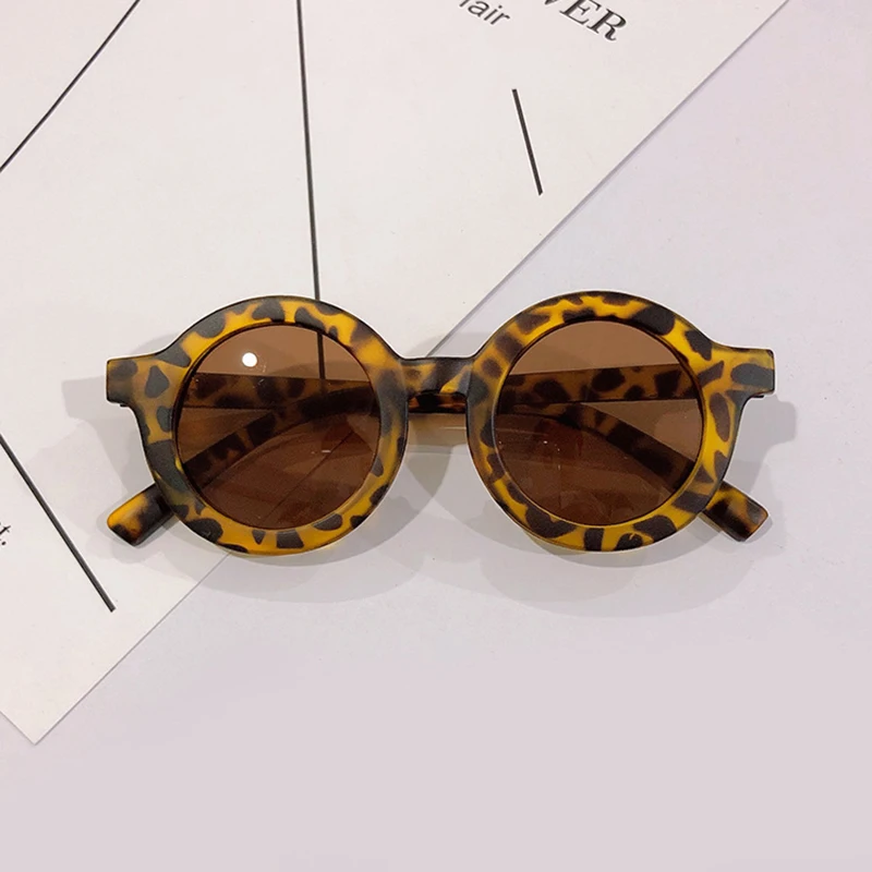 Kids Sunglasses Boys Girls Personalized Anti-ultraviolet Eye Protection Cartoon Leopard Print Vintage Retro Sunglasses Fashion
Kids Sunglasses Boys Girls Personalized Anti-ultraviolet Eye Protection Cartoon Leopard Print Vintage Retro Sunglasses Fashion