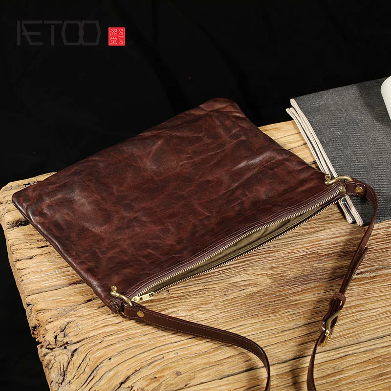 AETOO Retro men's vegetable tanned leather messenger bag, multifunctional casual leather men's bag
AETOO Retro men's vegetable tanned leather messenger bag, multifunctional casual leather men's bag