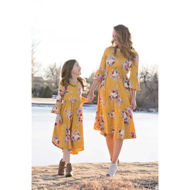 2018 Summer Family Clothes Mother Daughter Sweaat Butterfly Sleeve Floral Sundress Women Kids Girls Long Dress
2018 Summer Family Clothes Mother Daughter Sweaat Butterfly Sleeve Floral Sundress Women Kids Girls Long Dress