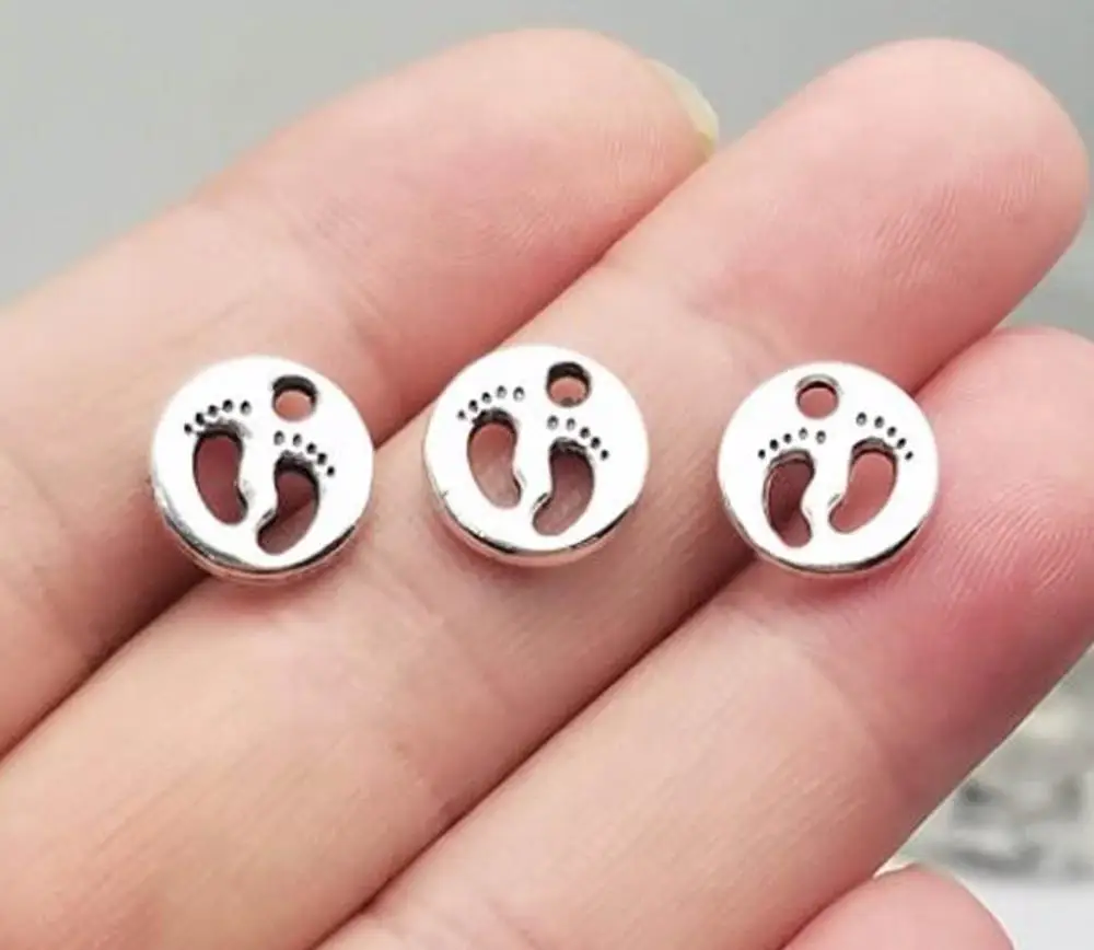 40 шт./лот-11x11 мм, старинные посеребренные двухсторонние подвески для ног с отпечатками ног, товары для рукоделия, аксессуары для ювелирных из...
40 шт./лот-11x11 мм, старинные посеребренные двухсторонние подвески для ног с отпечатками ног, товары для рукоделия, аксессуары для ювелирных из...