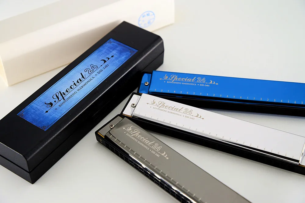 The 24 hole tremolo harmonica harmonica adult children beginners C Kong Sheng harmonica DH - 2401
The 24 hole tremolo harmonica harmonica adult children beginners C Kong Sheng harmonica DH - 2401