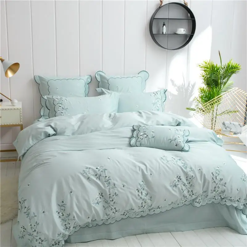 J2 Princess style Soft Bedding Set green Embroidery Duvets and Bedding Sets Queen King Size Bed Sheet Set Bed Covers J/7pcs
J2 Princess style Soft Bedding Set green Embroidery Duvets and Bedding Sets Queen King Size Bed Sheet Set Bed Covers J/7pcs