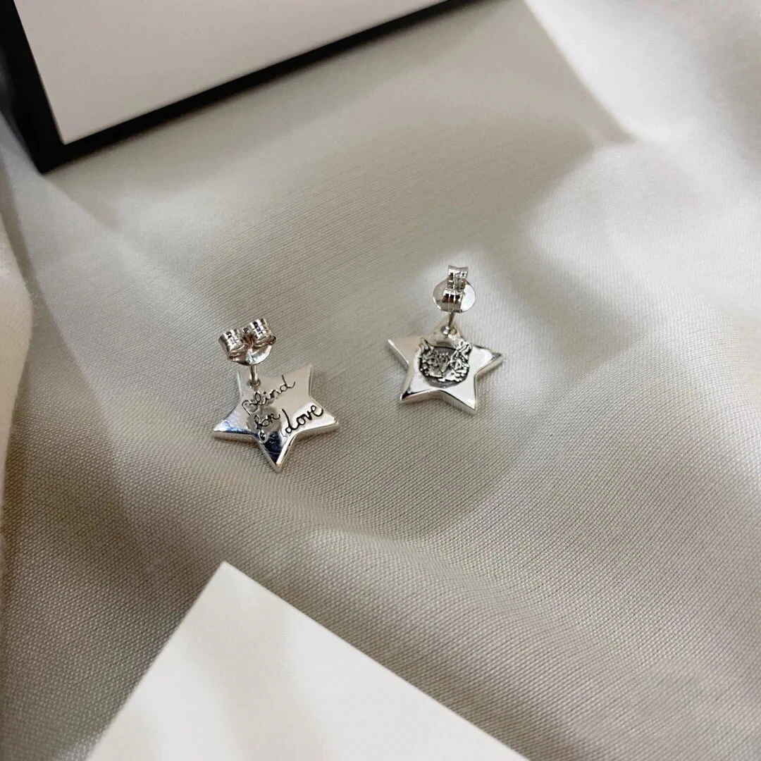 925 sterling silver earrings, asymmetrical, pentagonal earrings, cat head earrings, classic micro-label 1:1, holiday gift for la
925 sterling silver earrings, asymmetrical, pentagonal earrings, cat head earrings, classic micro-label 1:1, holiday gift for la