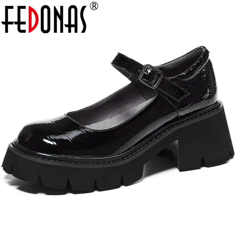 FEDONAS Metal Buckle New Fahion Platforms Women Shoes Famale Genuine Leather Thick Heels Pumps 2022 Summer Round Toe Shoes Woman
FEDONAS Metal Buckle New Fahion Platforms Women Shoes Famale Genuine Leather Thick Heels Pumps 2022 Summer Round Toe Shoes Woman