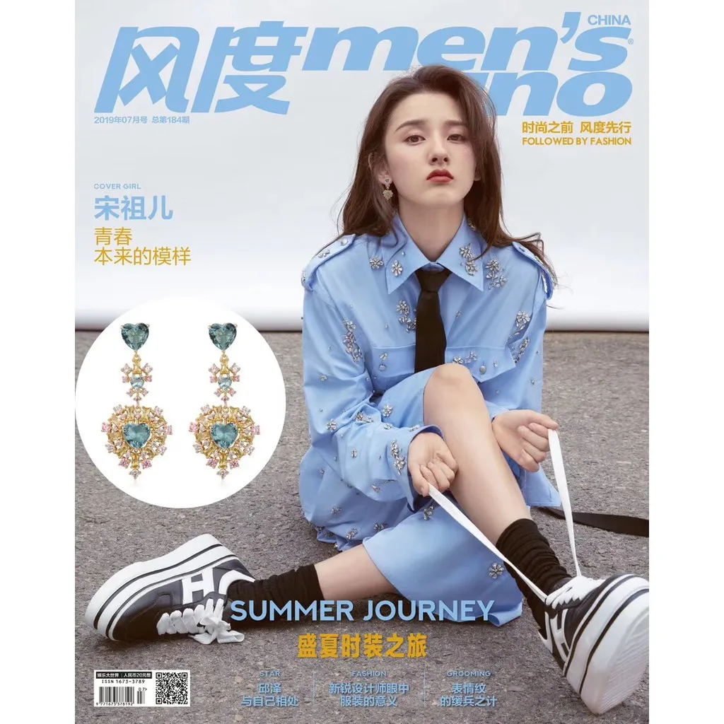 Korean edition fashionable zircon studs elegant temperament heart-shaped sweet women's Earrings
Korean edition fashionable zircon studs elegant temperament heart-shaped sweet women's Earrings