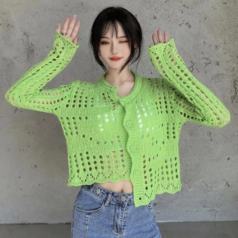 Spring and autumn 2021 new women's Korean version hollow out versatile short knitted cardigan students wear sunscreen coat
Spring and autumn 2021 new women's Korean version hollow out versatile short knitted cardigan students wear sunscreen coat