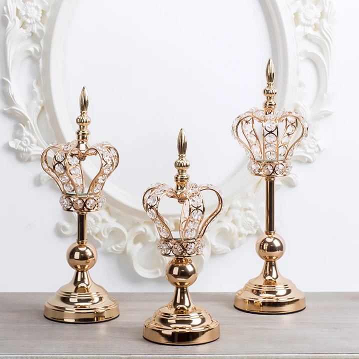Tealight Candle Holders Wedding Decoration Iron Europe Candle Holders Stand Column Lanterns Porta Velas Gold Home Decor MM50ZT
Tealight Candle Holders Wedding Decoration Iron Europe Candle Holders Stand Column Lanterns Porta Velas Gold Home Decor MM50ZT