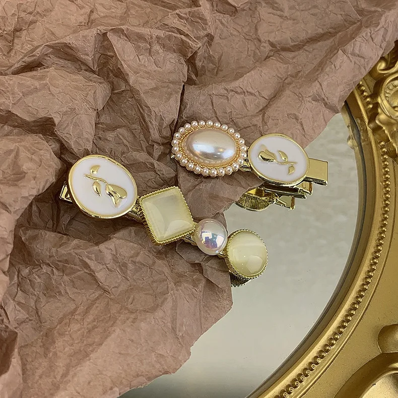 xiaoboACC Drop Oil Rose Flower Pearl Hair Clip for Women 2021 Korean Fashion Vintage Golden Girl Side Hairpin Hair Accessories
xiaoboACC Drop Oil Rose Flower Pearl Hair Clip for Women 2021 Korean Fashion Vintage Golden Girl Side Hairpin Hair Accessories