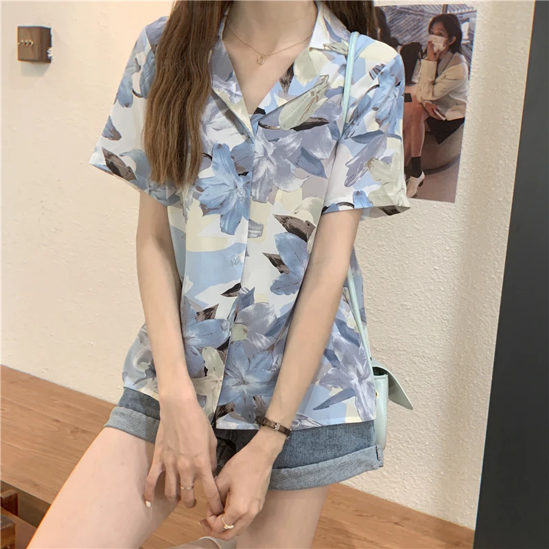 Blouses Women Chic Vintage Printed 2021 New Summer Harajuku Ladies Streetwear Popular All-match Short Sleeve Womens Shirts Top
Blouses Women Chic Vintage Printed 2021 New Summer Harajuku Ladies Streetwear Popular All-match Short Sleeve Womens Shirts Top