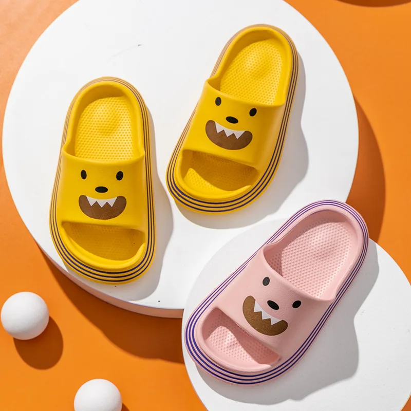 Summer Cartoon Boys Girls Bath Slippers Soft EVA Non-slip Lightweight Kids Indoor Shoes Home Massage Children Stripe Slides
Summer Cartoon Boys Girls Bath Slippers Soft EVA Non-slip Lightweight Kids Indoor Shoes Home Massage Children Stripe Slides