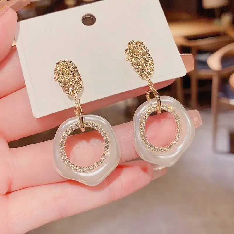Hollow Out Statement Big Irregular Pearl Circle Drop Earrings For Women Personality New Fashion Jewelry Wholesale
Hollow Out Statement Big Irregular Pearl Circle Drop Earrings For Women Personality New Fashion Jewelry Wholesale
