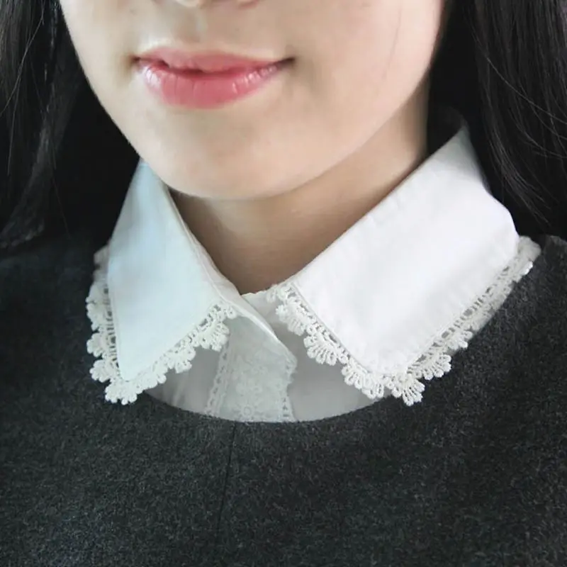 New Female Sweet Doll Fake Collar Embroidery Floral Lace Splicing Half-Shirt Blouse
New Female Sweet Doll Fake Collar Embroidery Floral Lace Splicing Half-Shirt Blouse