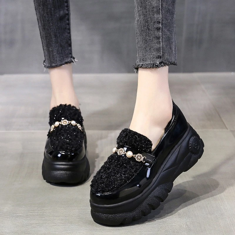 Женские туфли на массивном каблуке, черные туфли-лодочки с пушистым мехом, на высокой платформе, без застежки, с бисером, 2021
Женские туфли на массивном каблуке, черные туфли-лодочки с пушистым мехом, на высокой платформе, без застежки, с бисером, 2021