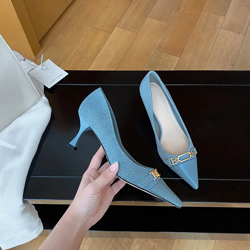 2021 Summer New Women's Shoes High-quality First Layer Cowhide Fabric Metal Decoration 6.5 Cm High Heels Fashion Shoes 33-40
2021 Summer New Women's Shoes High-quality First Layer Cowhide Fabric Metal Decoration 6.5 Cm High Heels Fashion Shoes 33-40