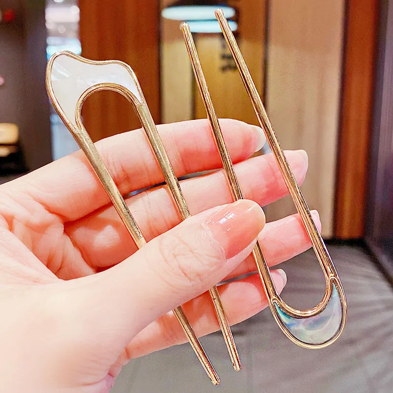 2021 New Women Elegant Geometric Metal Hair Sticks Sweet Headband Hair Holder Clips Hairstyle Hairpins Fashion Hair Accessories
2021 New Women Elegant Geometric Metal Hair Sticks Sweet Headband Hair Holder Clips Hairstyle Hairpins Fashion Hair Accessories