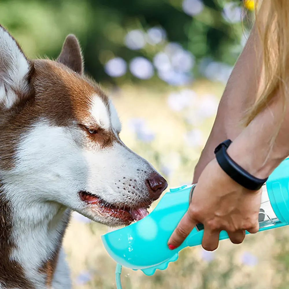 300/500ML Pet Water Bottle Portable Drinking Bowl for Cat Dogs Outdoor Feeding Water Dispenser with Garbage Bag Poop Shovel 
300/500ML Pet Water Bottle Portable Drinking Bowl for Cat Dogs Outdoor Feeding Water Dispenser with Garbage Bag Poop Shovel