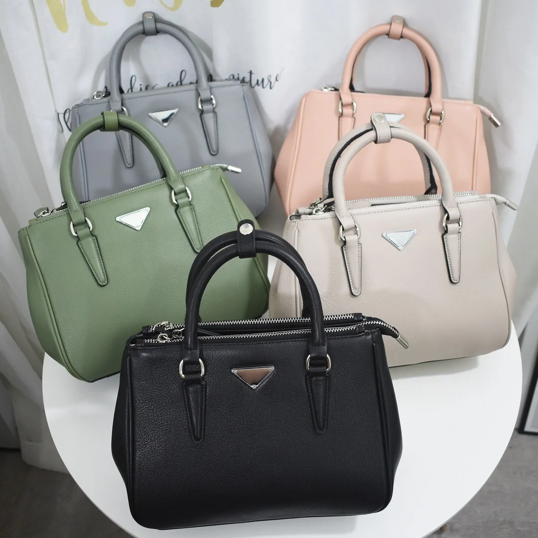 free shipping 2020 the new style fashion and classic genuine cow leather women handbag one shoulder bag crossbody bag 25cm5color
free shipping 2020 the new style fashion and classic genuine cow leather women handbag one shoulder bag crossbody bag 25cm5color