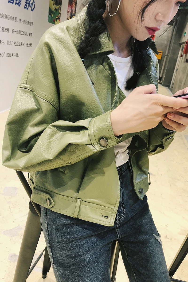 ZCWXM Women Faux Leather Jacket And Coats Vintage Loose Bike Turndown Collar Motorcycle Green Red Beige Leather Punk Coats
ZCWXM Women Faux Leather Jacket And Coats Vintage Loose Bike Turndown Collar Motorcycle Green Red Beige Leather Punk Coats