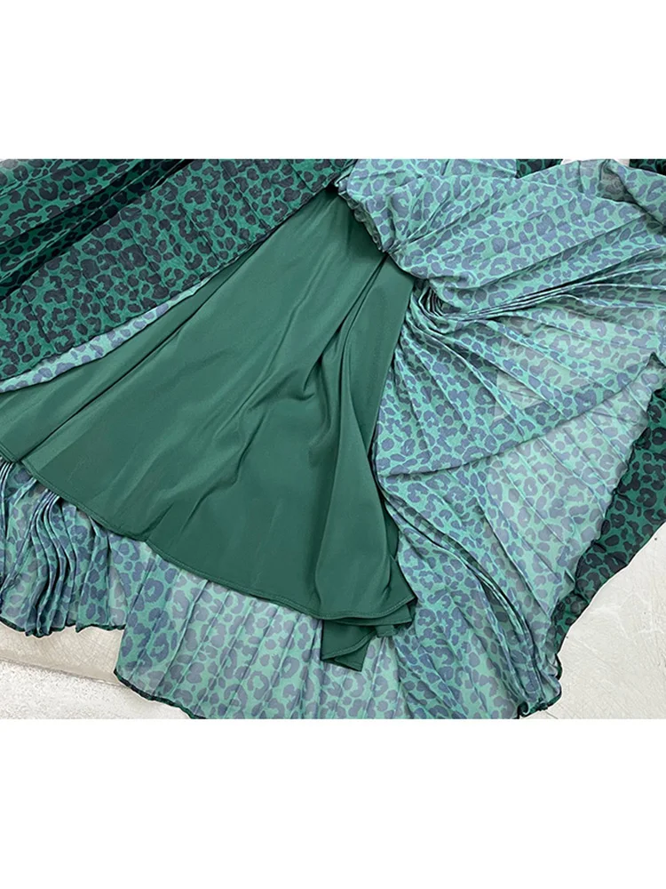 Retro leopard print round neck hedging contrast color bandage waist loose dress ladies spring new style big pleated skirt
Retro leopard print round neck hedging contrast color bandage waist loose dress ladies spring new style big pleated skirt