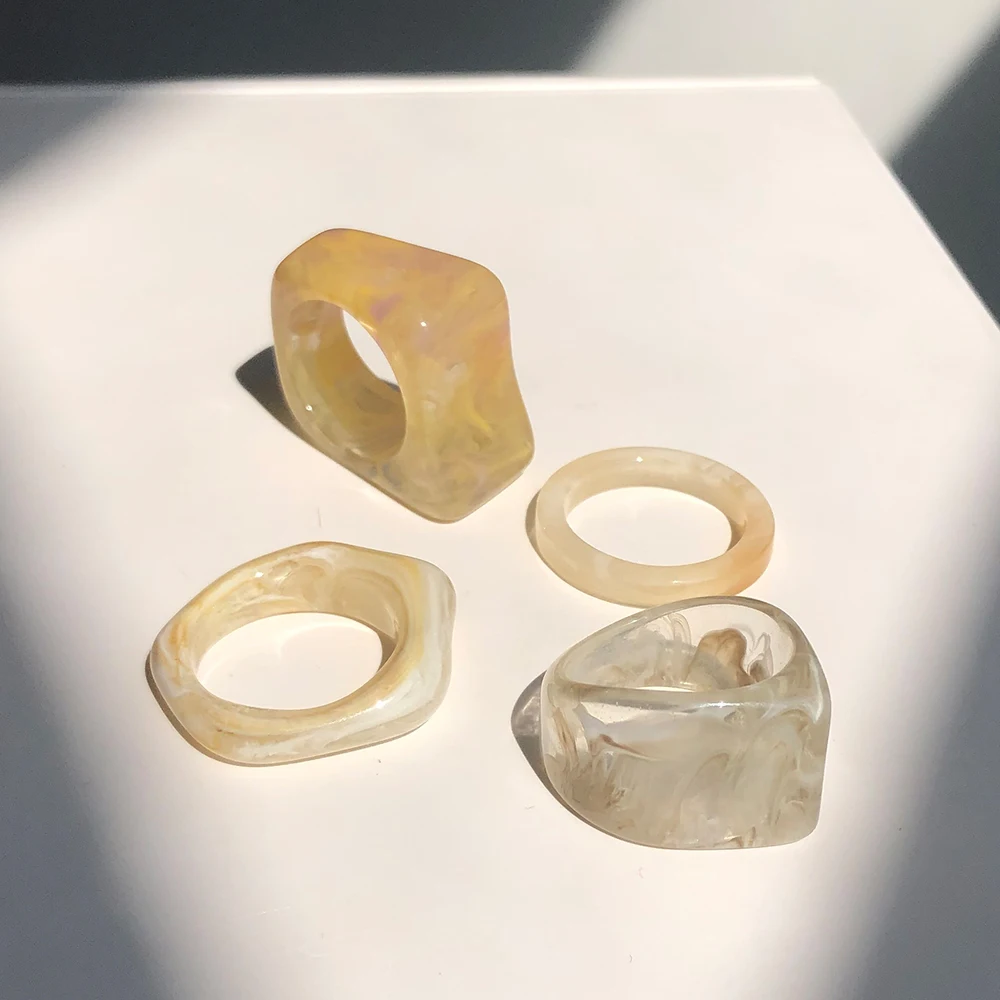 HUANZHI 2021 New Colorful Transparent Resin Minimalist Acrylic Blooming Geometry Rings Set for Women Girls Jewelry Gifts
HUANZHI 2021 New Colorful Transparent Resin Minimalist Acrylic Blooming Geometry Rings Set for Women Girls Jewelry Gifts