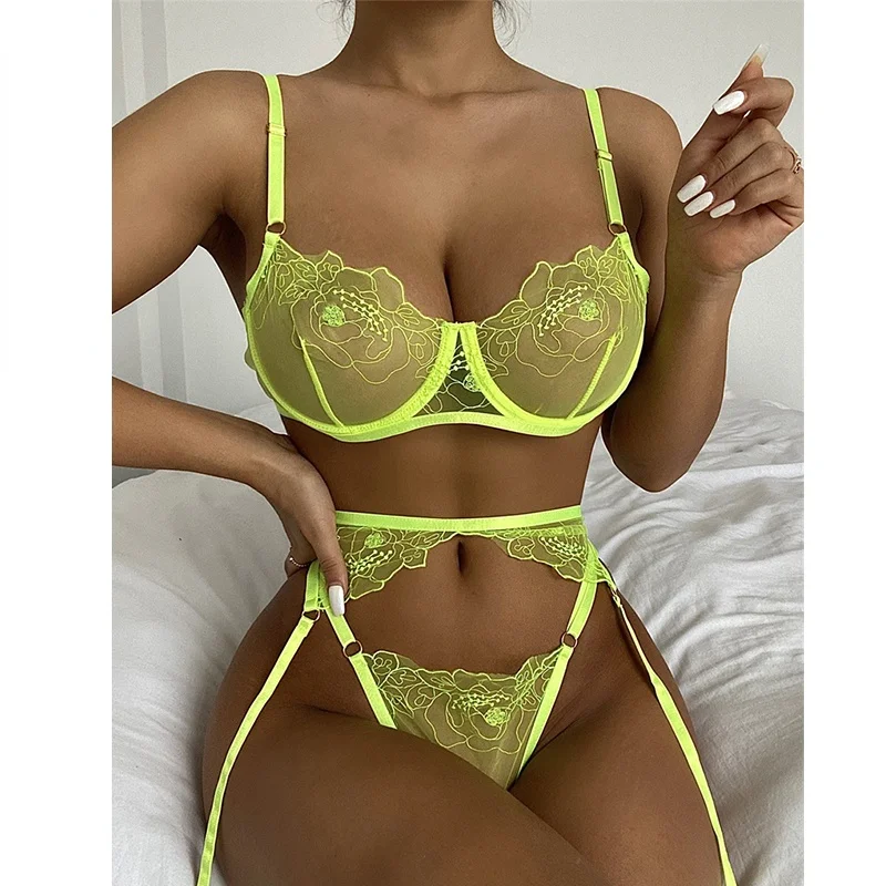 Женское нижнее белье Neon Kiss 3 предмета, эротическое кружевное нижнее белье с эффектом пуш-ап, брифы с вышивкой, подвязки
Женское нижнее белье Neon Kiss 3 предмета, эротическое кружевное нижнее белье с эффектом пуш-ап, брифы с вышивкой, подвязки