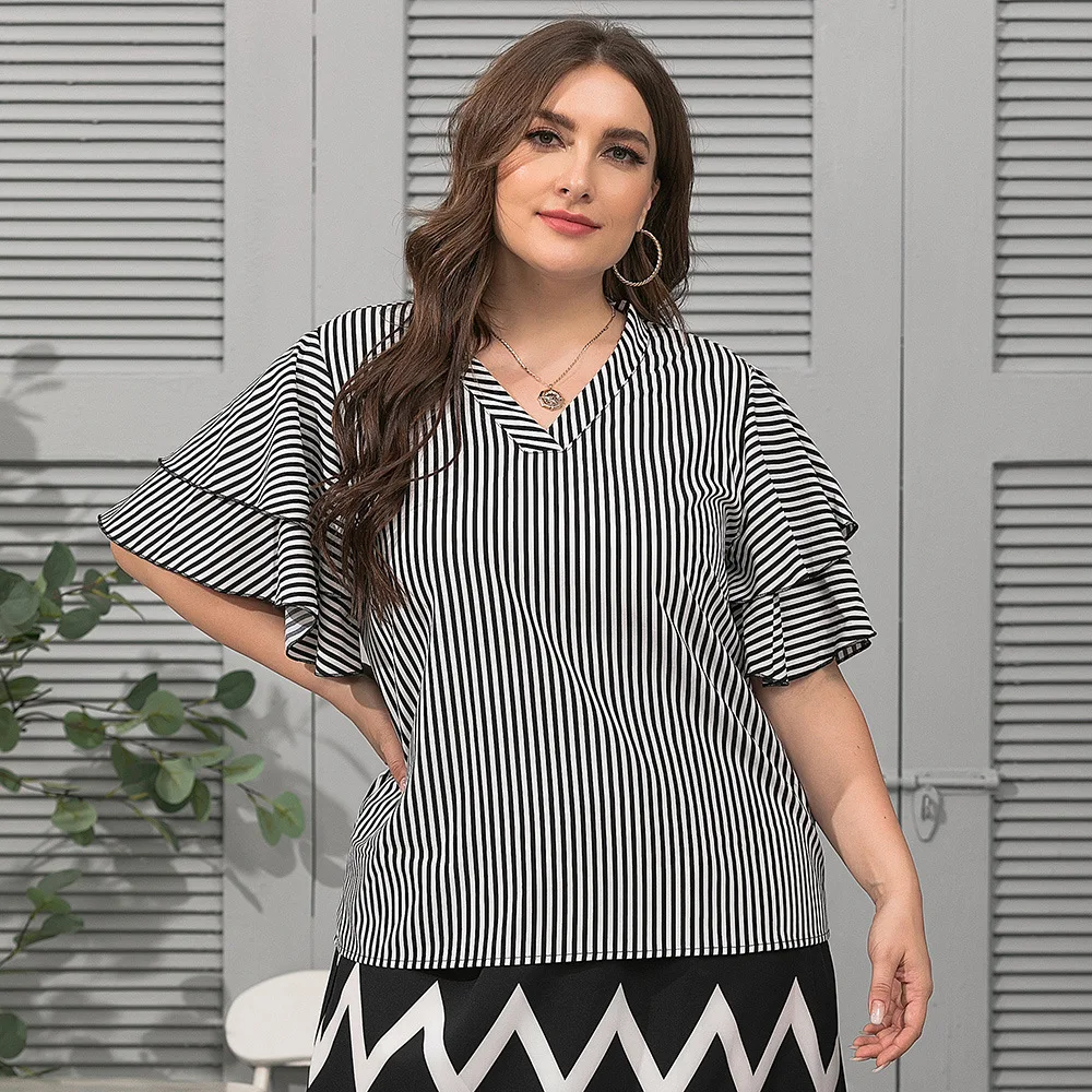 Plus Size Women Tops Fashion Striped Summer Casual T-Shirt for Ladies V Neck Butterfly Sleeve Loose Tops Shirts 2021 New
Plus Size Women Tops Fashion Striped Summer Casual T-Shirt for Ladies V Neck Butterfly Sleeve Loose Tops Shirts 2021 New