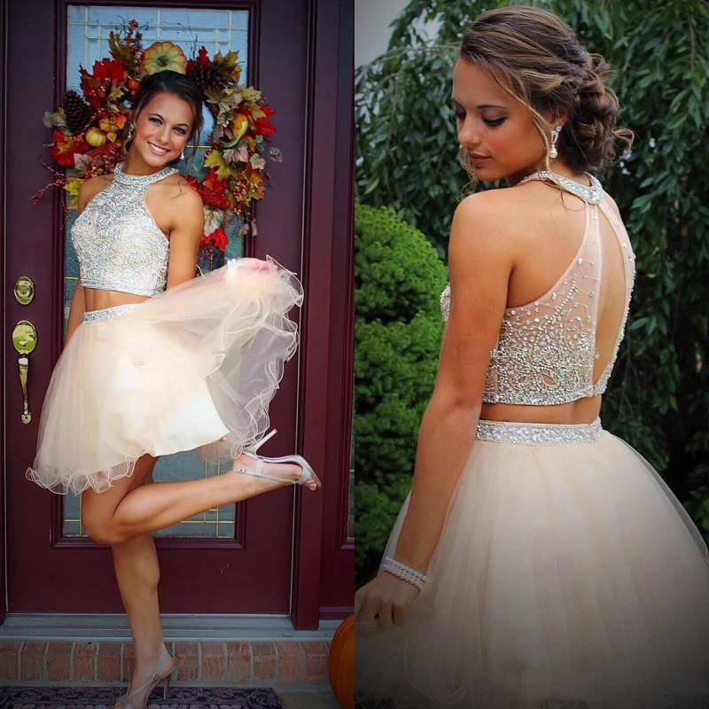 2020 Two Pieces Halter Cocktail Dresses Crystal Top Tulle Short A Line Party Grade Graduation Mini Prom Homecoming Dress
2020 Two Pieces Halter Cocktail Dresses Crystal Top Tulle Short A Line Party Grade Graduation Mini Prom Homecoming Dress