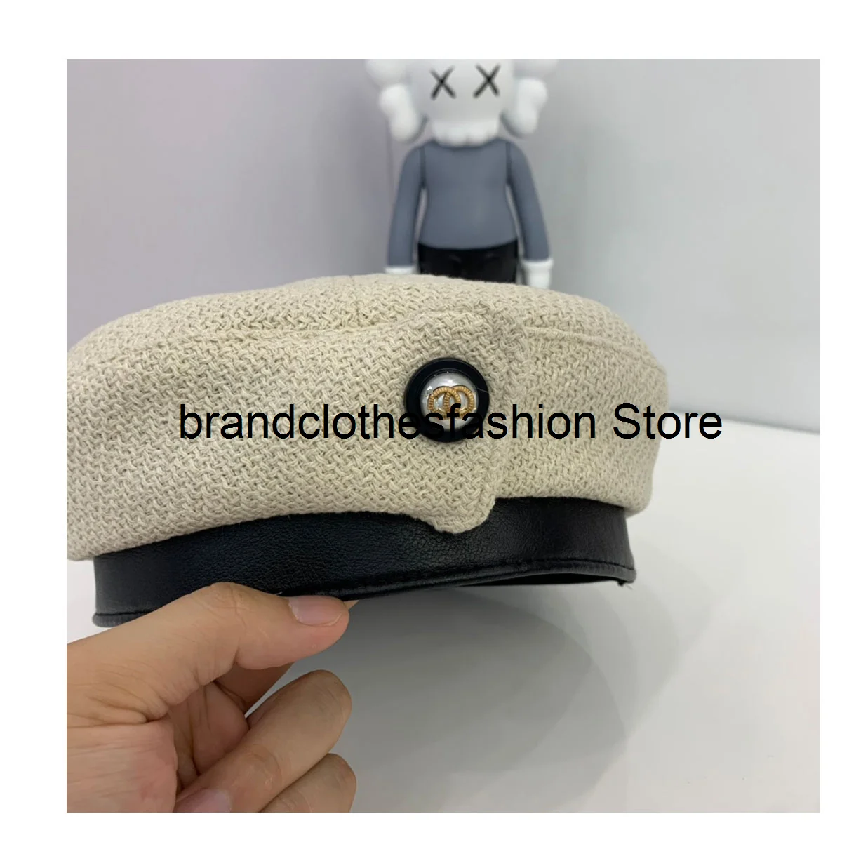 Зимняя женская восьмиугольная шляпа C-образной формы с жемчугом
Зимняя женская восьмиугольная шляпа C-образной формы с жемчугом