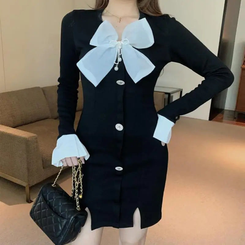 Vintage Mini Dress Women Long Sleeve Patchwork Bowknot Slim Black Bodycon Dress Streetwear Christmas Party Dress
Vintage Mini Dress Women Long Sleeve Patchwork Bowknot Slim Black Bodycon Dress Streetwear Christmas Party Dress