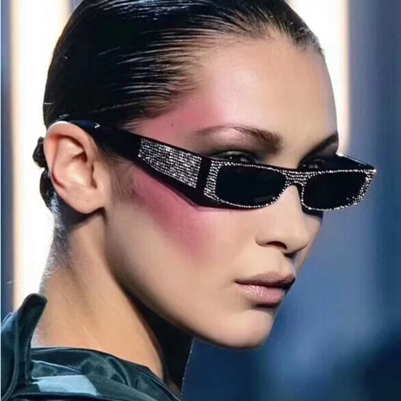 Women Luxury White Diamond Goggle Sunglasses Female Fashion Crystal Glasses Pearl Rivet Bling Sun Glasses UV400 Shades 2021
Women Luxury White Diamond Goggle Sunglasses Female Fashion Crystal Glasses Pearl Rivet Bling Sun Glasses UV400 Shades 2021