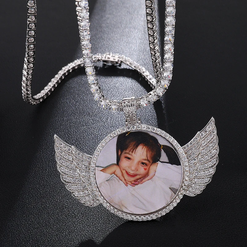 US7 Luxury Custom Made Photo With Crystal Angel Wings Pendants Necklaces Gold Silver Color Cubic Zircon Men Hip Hop Jewelry Gift
US7 Luxury Custom Made Photo With Crystal Angel Wings Pendants Necklaces Gold Silver Color Cubic Zircon Men Hip Hop Jewelry Gift