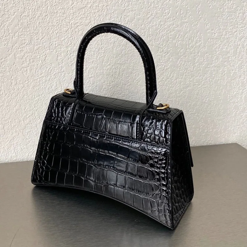 2021 New Black Crocodile Top Leather Design Women's Hand Messenger Bag, Luxurious Appearance, Overseas Hot Sales, Including Mail
2021 New Black Crocodile Top Leather Design Women's Hand Messenger Bag, Luxurious Appearance, Overseas Hot Sales, Including Mail