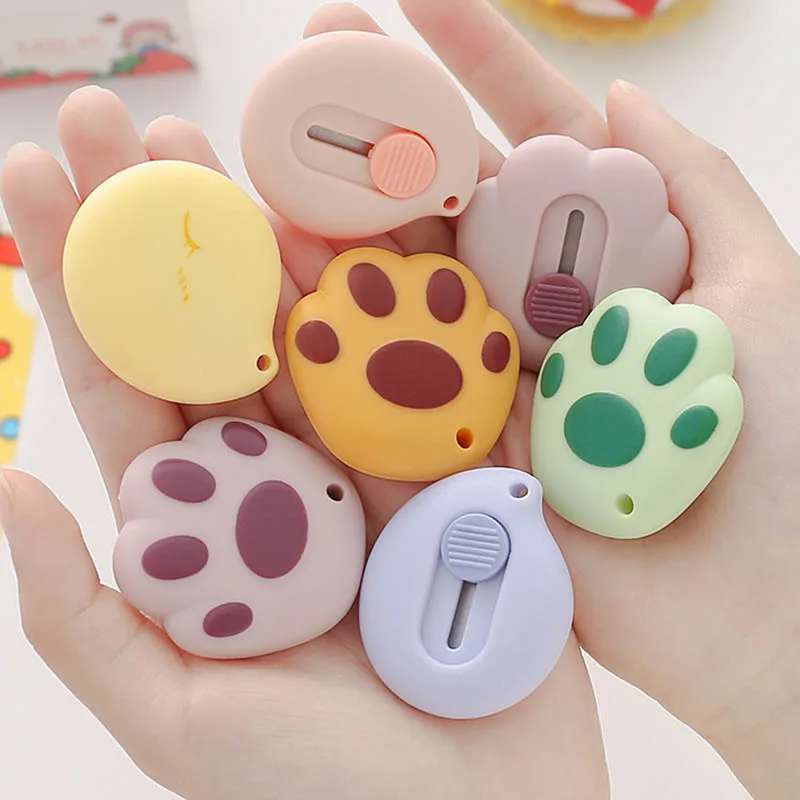 Paper Cutter Mini Knives Cat Claw Retractable Multifunctional 3Colors Cute School Office Supplies Student Stationery
Paper Cutter Mini Knives Cat Claw Retractable Multifunctional 3Colors Cute School Office Supplies Student Stationery