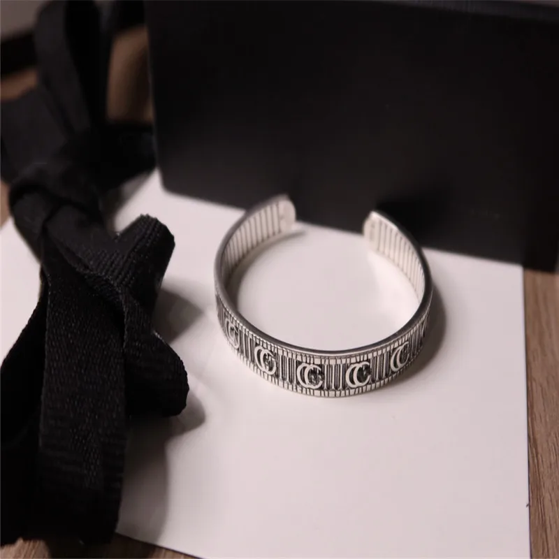 1:1 Original Gorgeous retro Open striped bracelet S925 Sterling silver Jewelry Women Luxury brands Logo High-quality gifts
1:1 Original Gorgeous retro Open striped bracelet S925 Sterling silver Jewelry Women Luxury brands Logo High-quality gifts