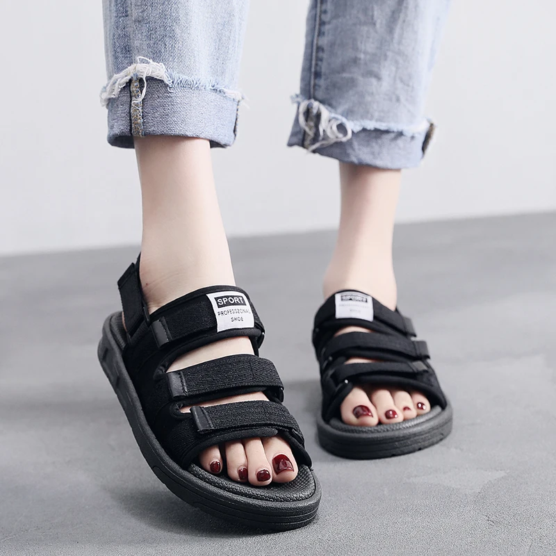 2021 new summer women outside wear fashion solid color flat sandals 1990 
2021 new summer women outside wear fashion solid color flat sandals 1990