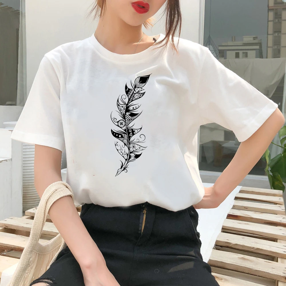 Black Feather Print Women T-shirts Kawaii Minimalist Crewneck Tshirt Female Kawaii Animated Basic Camiseta Tumblr clothes
Black Feather Print Women T-shirts Kawaii Minimalist Crewneck Tshirt Female Kawaii Animated Basic Camiseta Tumblr clothes