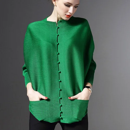 Pure Colour Women's Blouse Pleated Shirt Batwing Sleeve Korean Blouse Button Womens Tops And Blouses High Quality Shirts
Pure Colour Women's Blouse Pleated Shirt Batwing Sleeve Korean Blouse Button Womens Tops And Blouses High Quality Shirts