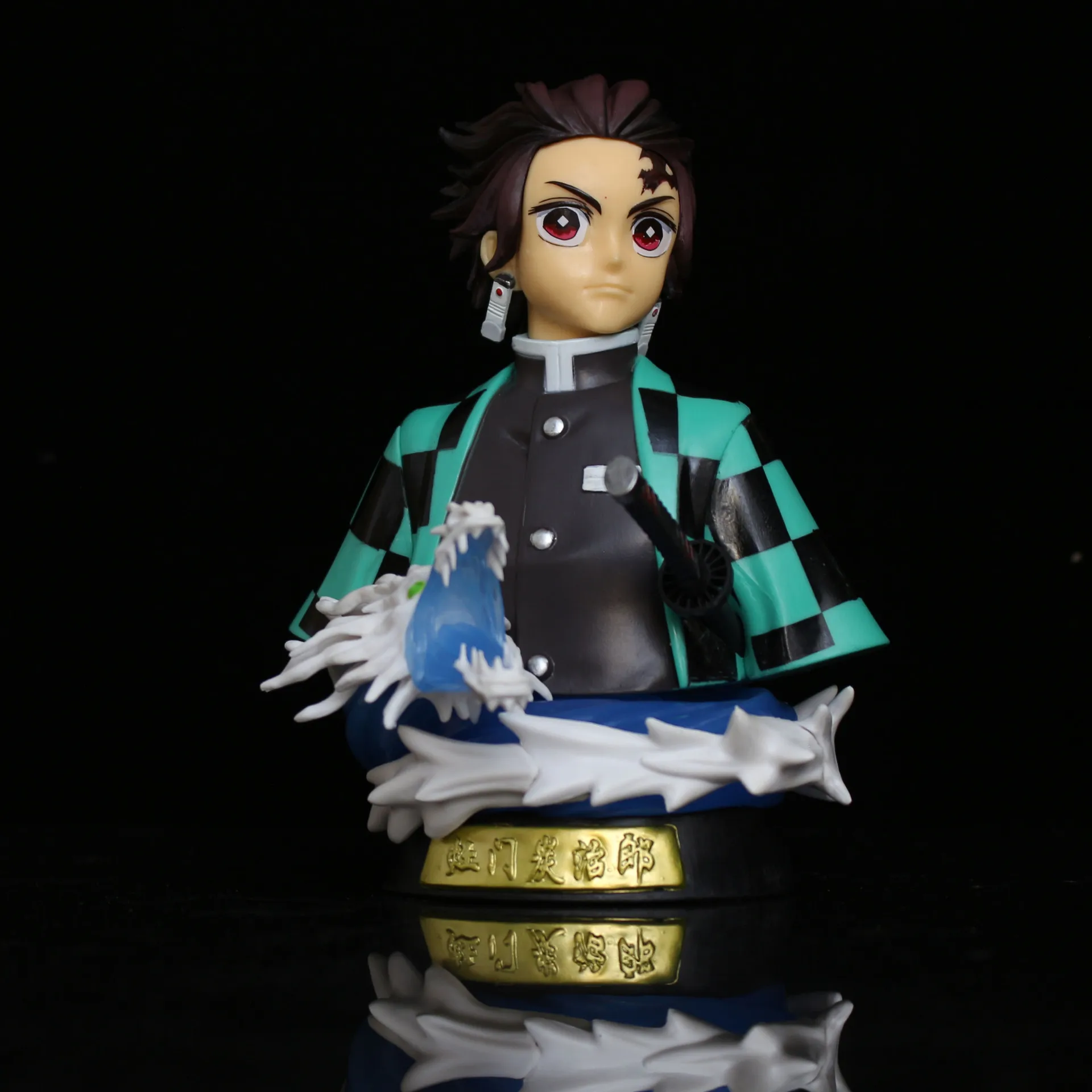 New Design Demon Slayer Kimetsu No Yaiba Anime Bust Figure Remote Control Glowing Kamado Tanjirou Doll Toy Model Ornaments
New Design Demon Slayer Kimetsu No Yaiba Anime Bust Figure Remote Control Glowing Kamado Tanjirou Doll Toy Model Ornaments