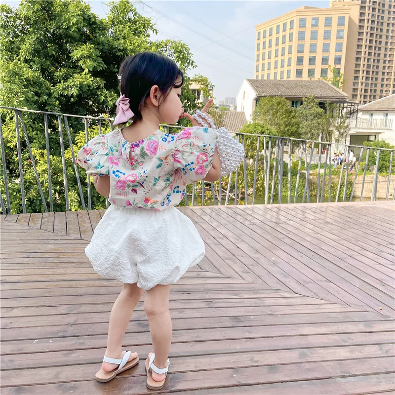 Girls Summer Vintage Rag Puff Short-Sleeved Doll Shirt and Sunflower Jacquifier Shorts Two-Piece Set
Girls Summer Vintage Rag Puff Short-Sleeved Doll Shirt and Sunflower Jacquifier Shorts Two-Piece Set