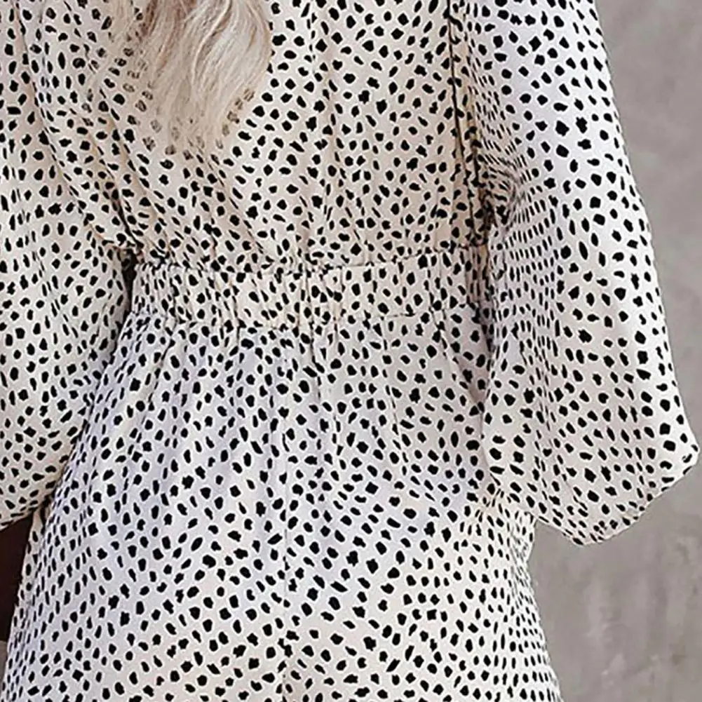 Batwing Sleeve Women Shorts Jumpsuit Dot Print One-piece Tie-up Bow V Neck Loose Romper Lady Overalls Long Sleeves Sexy
Batwing Sleeve Women Shorts Jumpsuit Dot Print One-piece Tie-up Bow V Neck Loose Romper Lady Overalls Long Sleeves Sexy