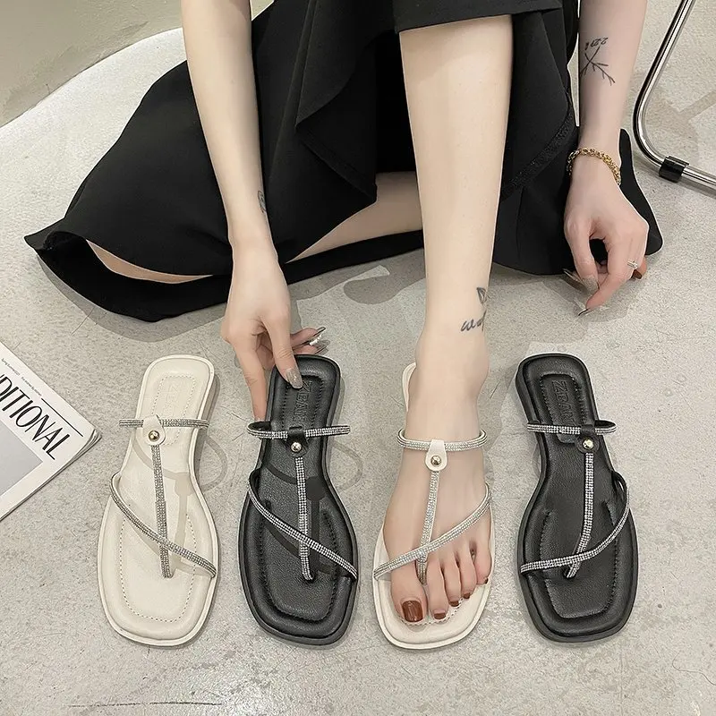 2021 New round head low heel solid color women's casual slippers 1975 
2021 New round head low heel solid color women's casual slippers 1975