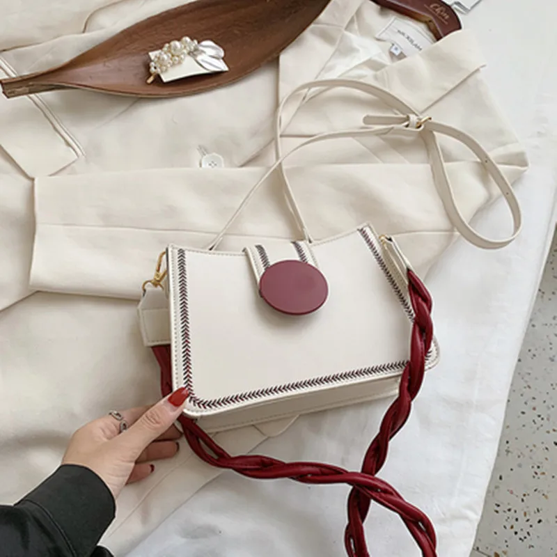 High Quality Pu bag ladies bag 2021 new fashion armpit bag cross-body baguette bag 
High Quality Pu bag ladies bag 2021 new fashion armpit bag cross-body baguette bag