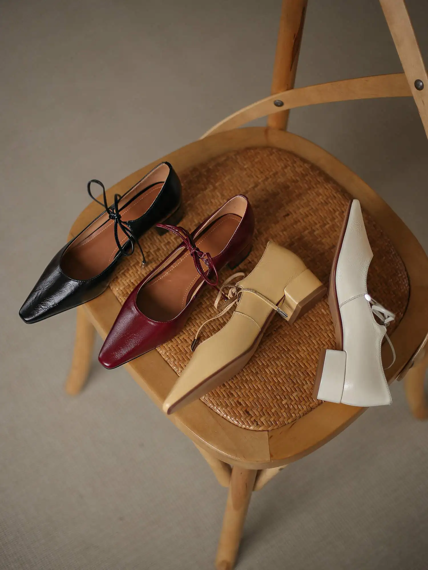 Krazing Pot new arrival gladiator full grain leather three colors square toe thick med heel lace up dating dress women pumps L13
Krazing Pot new arrival gladiator full grain leather three colors square toe thick med heel lace up dating dress women pumps L13