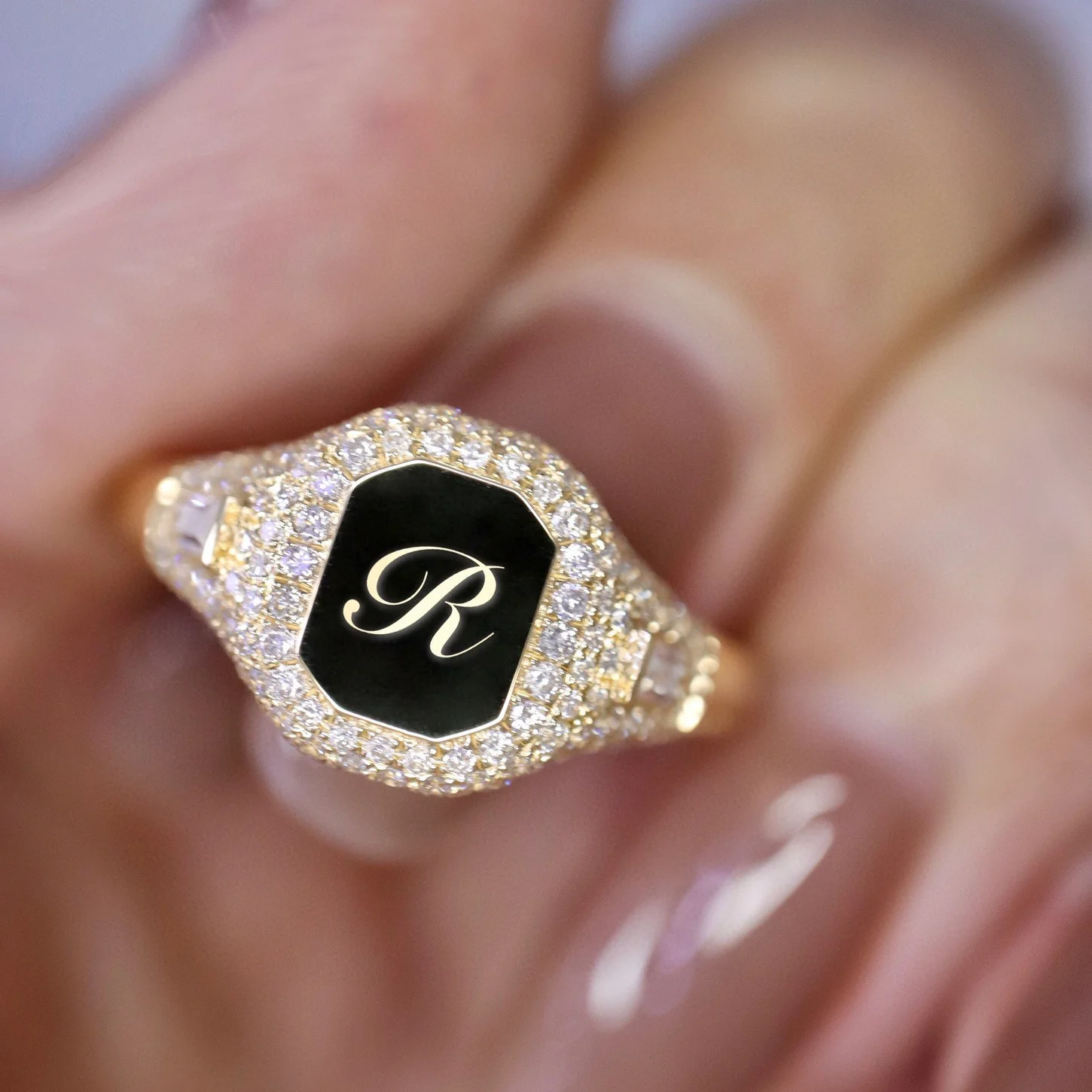 18K Yellow Gold Solid Jewelry(AU750)Women Letter Diamond Sapphire Ring Real Natural Diamond Wedding Rings Fine Jewelry Customize
18K Yellow Gold Solid Jewelry(AU750)Women Letter Diamond Sapphire Ring Real Natural Diamond Wedding Rings Fine Jewelry Customize