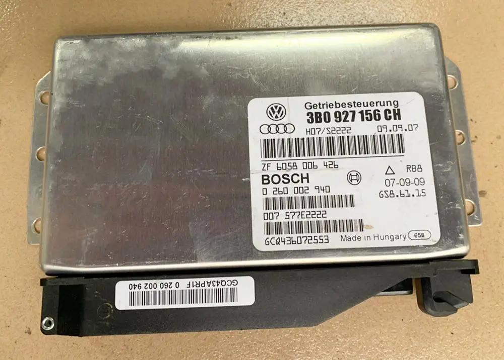Original NEW Passat B5 1.8T Car Engine Computer Board Gearbox ECU Electronic Control Unit 3B0927156CH 0026002940 ZF6058006426 
Original NEW Passat B5 1.8T Car Engine Computer Board Gearbox ECU Electronic Control Unit 3B0927156CH 0026002940 ZF6058006426