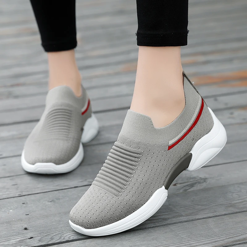 Ladies Mesh Breathable Sports Shoes Summer New Color Matching Non-slip Soft Bottom Running Shoes Casual Shoes Zapatos de mujer
Ladies Mesh Breathable Sports Shoes Summer New Color Matching Non-slip Soft Bottom Running Shoes Casual Shoes Zapatos de mujer